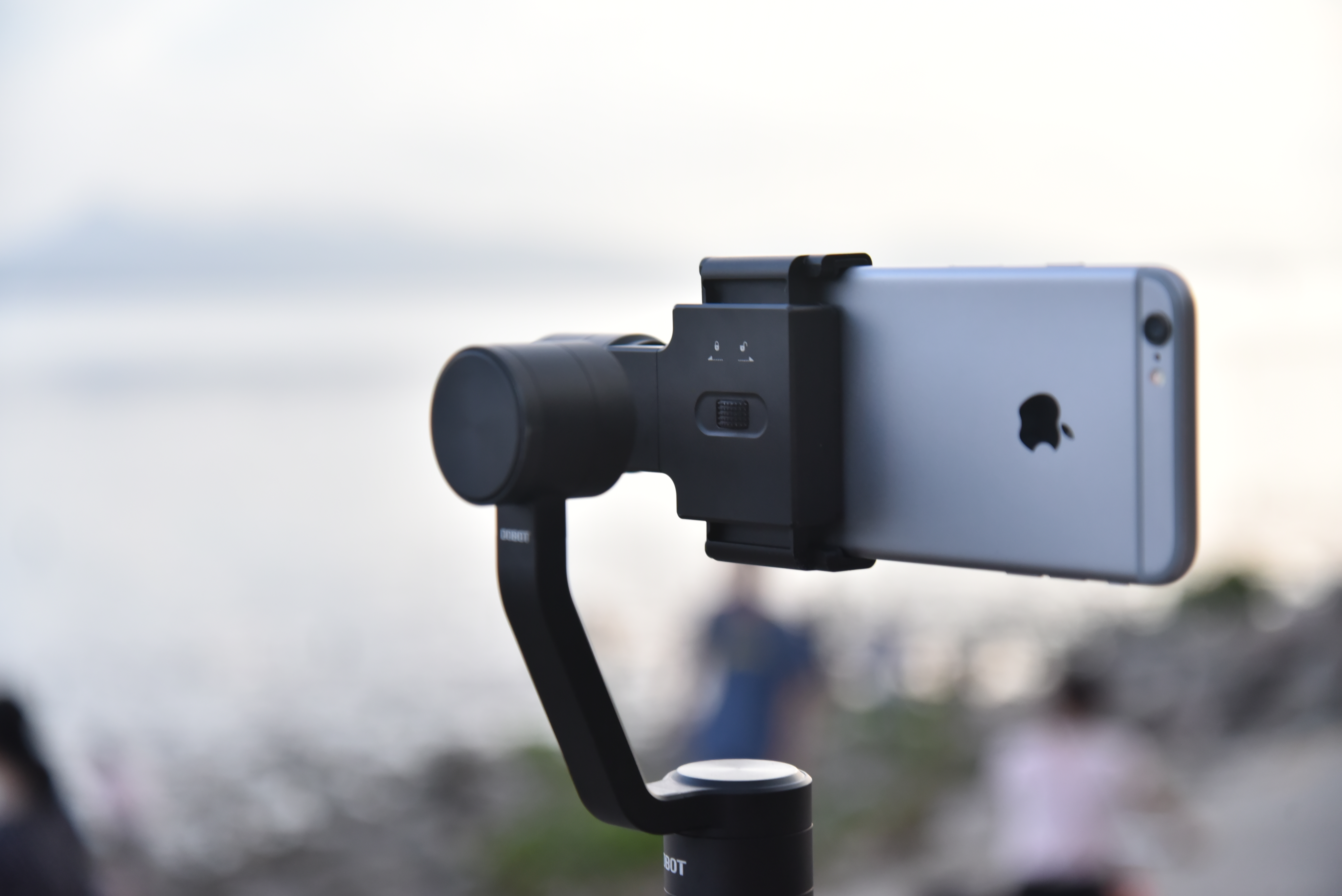 Rigiet 3-Axis smartphone stabilizer